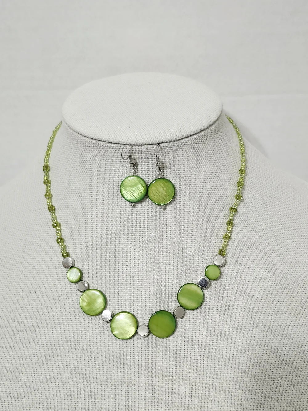 Dyed Shell Disc Necklace and Earrings Set Beach Boho Ocean Casual Wear Handmade